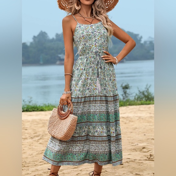 Green Boho Dress - Bohemian Elegance - Picture 1 of 7
